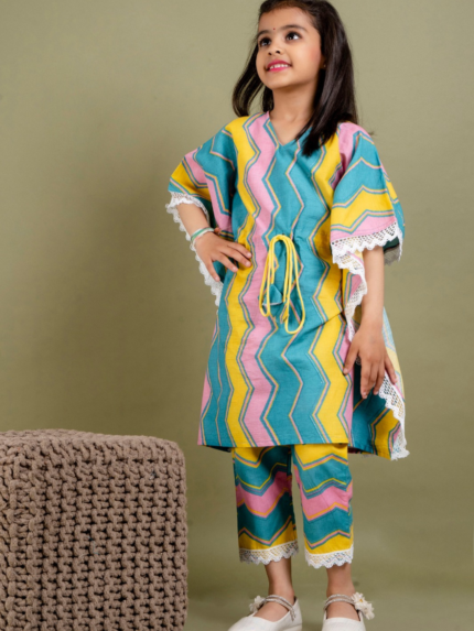 Girls' Multicolour Zigzag Print Kaftan Kurta And Pant Set With Lace Trim